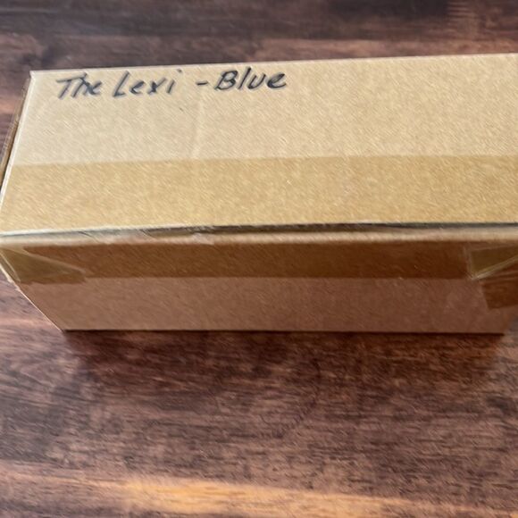 Prive Revaux The Lexi Blue Polarized Sunglasses-OS main image 4